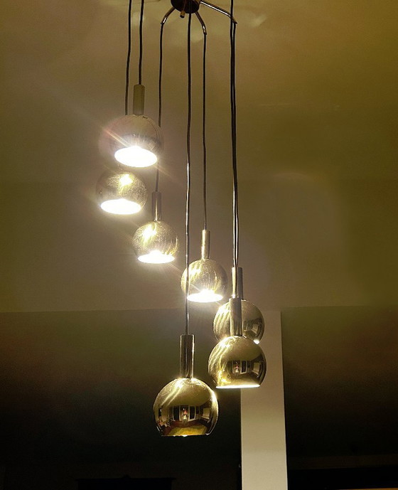 Image 1 of Lampada a sospensione vintage in ottone a cascata in stile spaziale