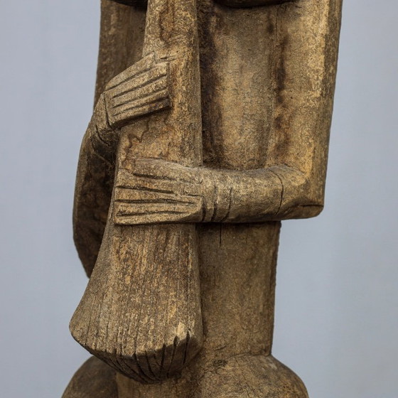 Image 1 of Escultura femenina estilo Dogon tallada a mano, África, década de 1970.