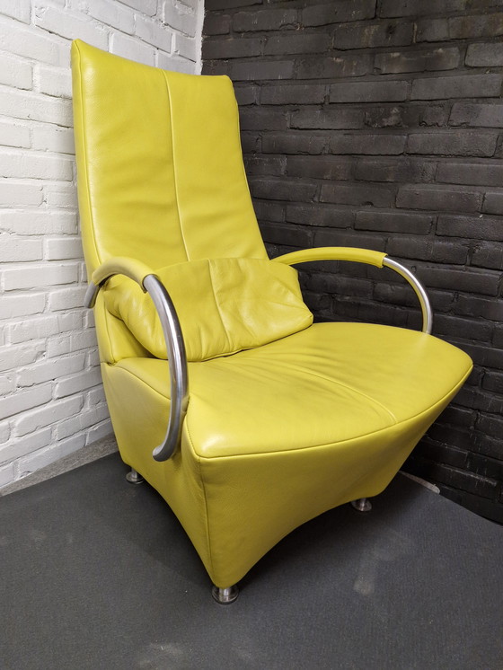 Image 1 of Vision assise avec Hocker (L'avenir)