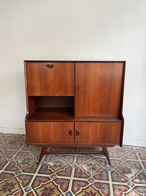Louis Van Teeffelen per WEBE, Credenza