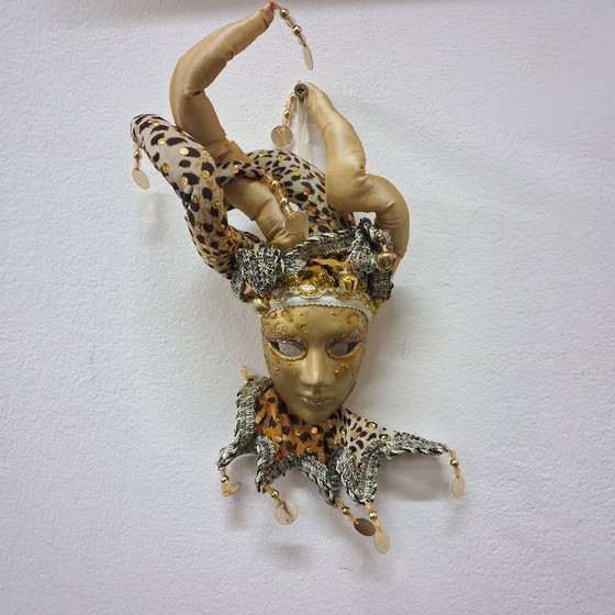 Image 1 of Máscara decorativa de bufón veneciano