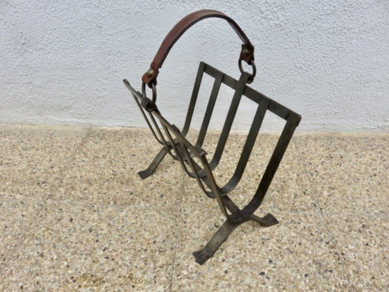 Image 1 of Porte revue en acier brut et cuir dans le style de Jacques Adnet, France, années 30 40