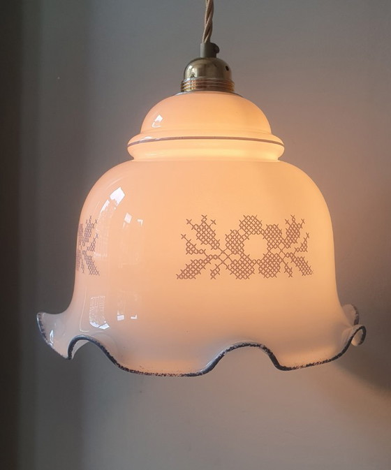 Vintage White Opal Glass Pendant Lamp - Flower-like shape – Metal (photo 3 of 17)