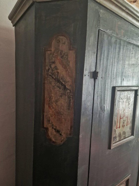 Armadio antico 1805 dipinto a mano, arte popolare alpina (Bauernschrank), Legno, Altro, Grigio, Klassiek (foto 5 di 6)