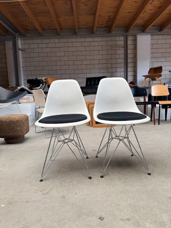 Image 1 of Vitra Eames DSR Stuhl