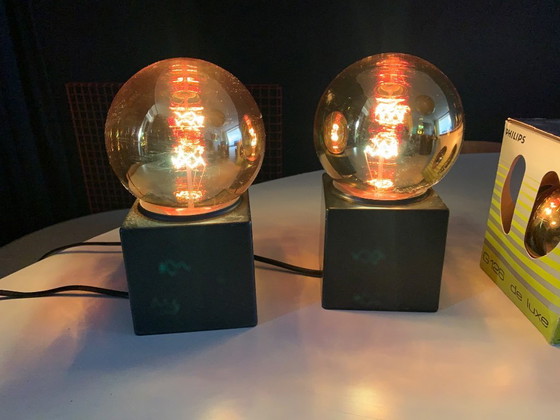 Image 1 of lampade da tavolo vintage Philips a cubo (2) e lampada extra