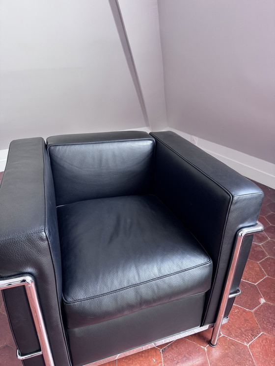 Image 1 of Fauteuil design en cuir noir – pièce élégante