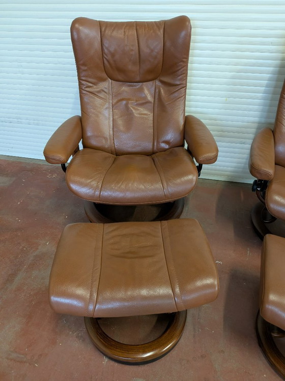 Stressless Wing(L) Classic verstellbarer Relaxsessel mit Fußhocker (2), Holz, Leder, Braun, Anders (Foto 11 von 15)