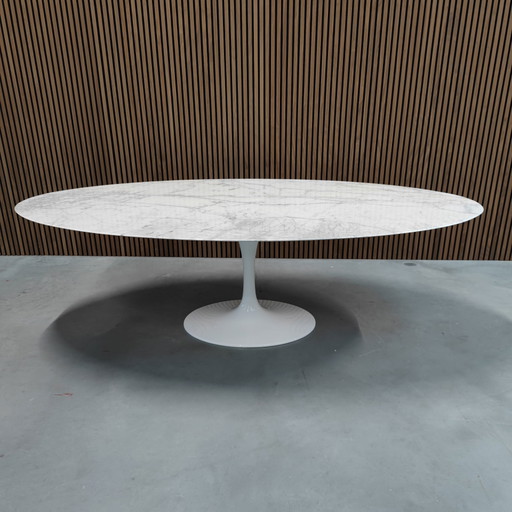 Knoll Table Saarinen Or Calacatta