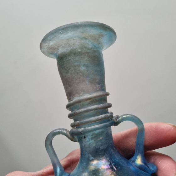 Jarrón Murano Scavo azul celeste con brillo nacarado, ¡una pieza llamativa de mediados de siglo! (photo 7 of 15)
