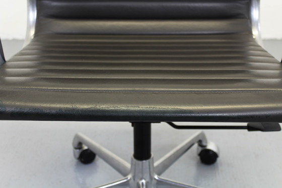 Image 1 of Ea117 bureaustoelen ICF Charles & Ray Eames Seats
