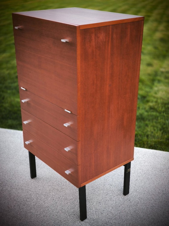 Image 1 of Secretario Pierre Guariche de Meurop