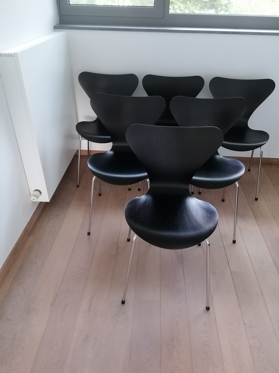 Nieuwe vlinderstoelen Fritz Hansen Series 7 Arne Jacobsen
