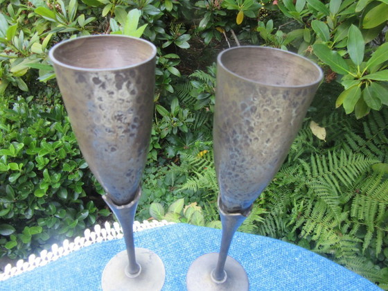 Coppia di vasi/calici/bicchieri in metallo, stile moderno di metà secolo – Oggetti decorativi (photo 7 of 10)