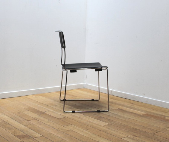 Image 1 of Suite aus 4 Design-Esszimmerstühlen