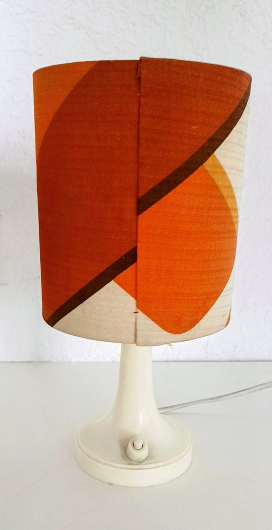 Ensemble de deux lampes de chevet des années 1960 – Plastic, Textile (photo 3 of 8)