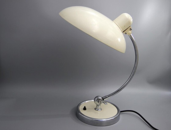 Image 1 of Kaiser Idell 6631 tafellamp "President" in beige * reliëf kathedraal * Bauhaus * jaren 1950 * Mid-Century * Vintage