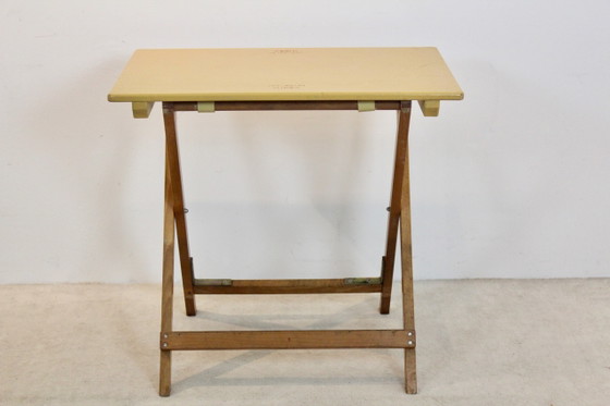 Tavolo Bistrò Pieghevole Vintage, Stock di 12, Tavoli da pranzo, Legno, Giallo, Mid Century Modern (foto 8 di 10)