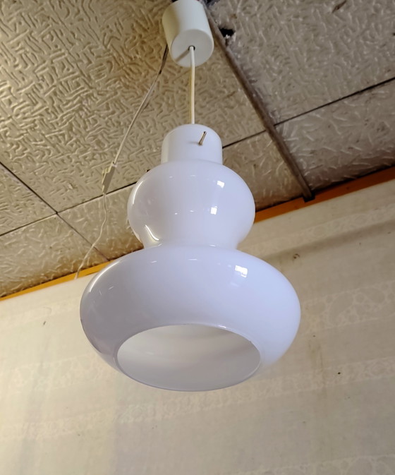 Scandinavian Style Pendant Lamp in Opaline Glass - 1950s (photo 6 of 8)