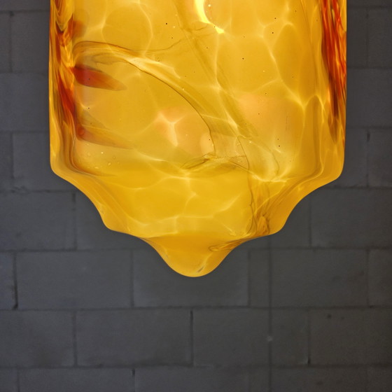 Image 1 of Suspension Art Déco ancienne en verre opalin marbré ambré