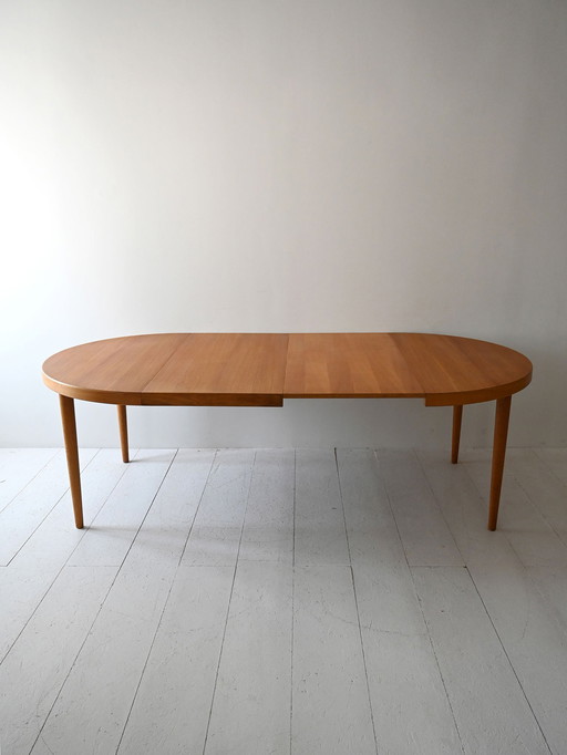 Table de salle à manger scandinave en chêne par Willy Schou Andersen