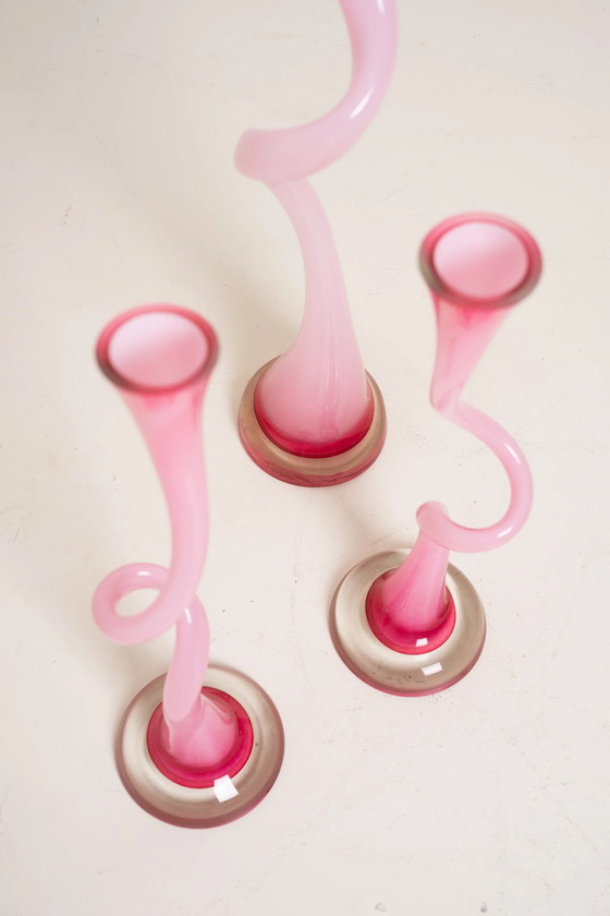 Pink Swirl Glass Vases – Set of 3 – Decorative Objects, Postmodern (photo 3 of 5)