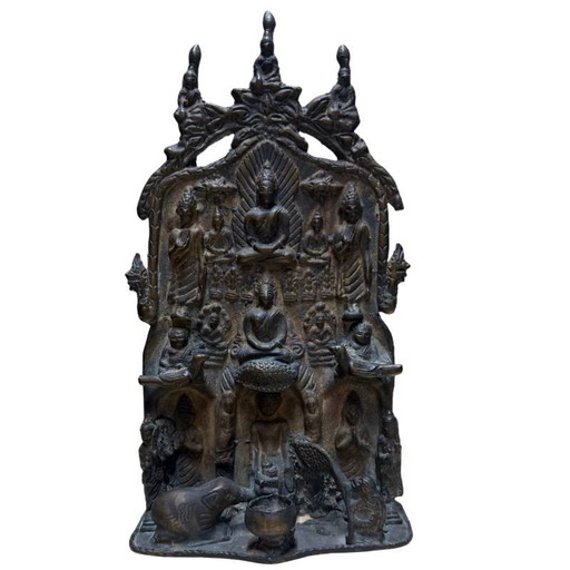 Antiguo Relieve de Templo de Bronce del Buddha Mucalinda – Estilo Himalaya India/Nepal – c. 1880–1920 – Símbolo de Protección y 