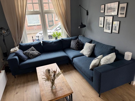Modernes Ecksofa in Dunkelblau