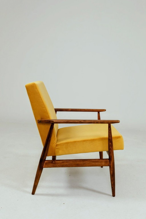 Sillón vintage de terciopelo amarillo mango, diseño de mediados de siglo, 1960.