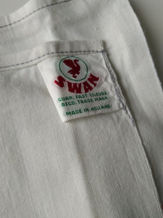 Image 1 of vintage Swan tafelkleed en 6 servetten jaren 50