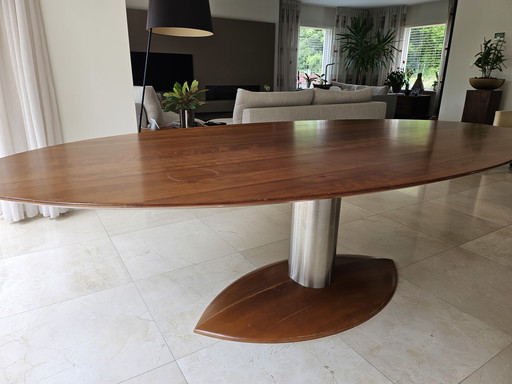 Dining room table Oscar by Jan Neggers