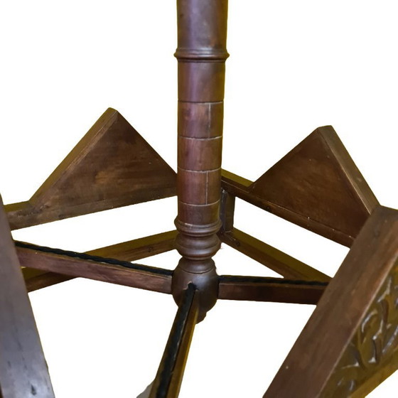 Image 1 of Lámpara colgante francesa de madera con cabezas de águila de alrededor de 1900