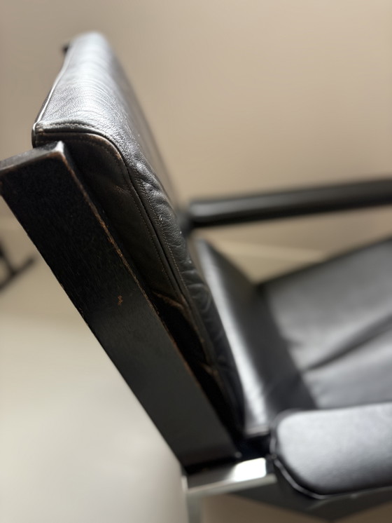 Image 1 of Lotus-Stuhl (Rob Parry)