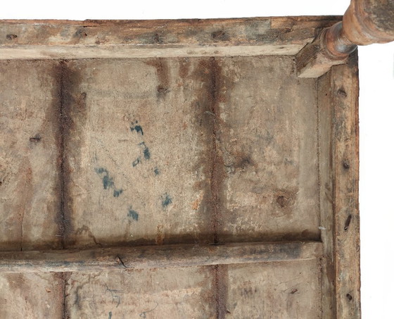 Image 1 of Table rituelle indienne ancienne de type Bajot bois et laiton – Rajasthan ou Gujarat – fin XIXe siècle