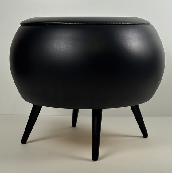 Image 1 of Vintage FM zwarte kruk met opbergruimte / naaipoef / bolpoef