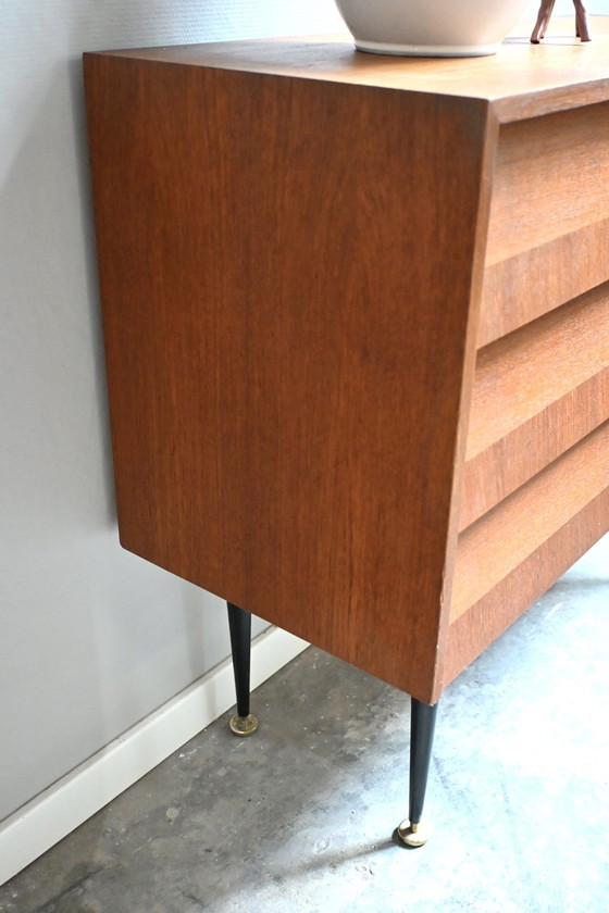 Image 1 of Teak Houten Kastje Jaren 50 Op Ranke Pootjes