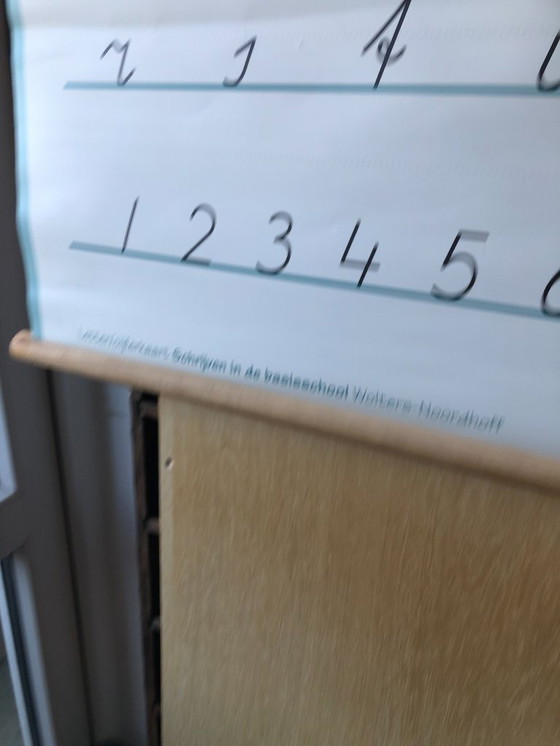 Image 1 of Tabella di scrittura scolastica vintage - numeri e lettere - fronte-retro 100 x 66 Wolters Noordhoff come nuova