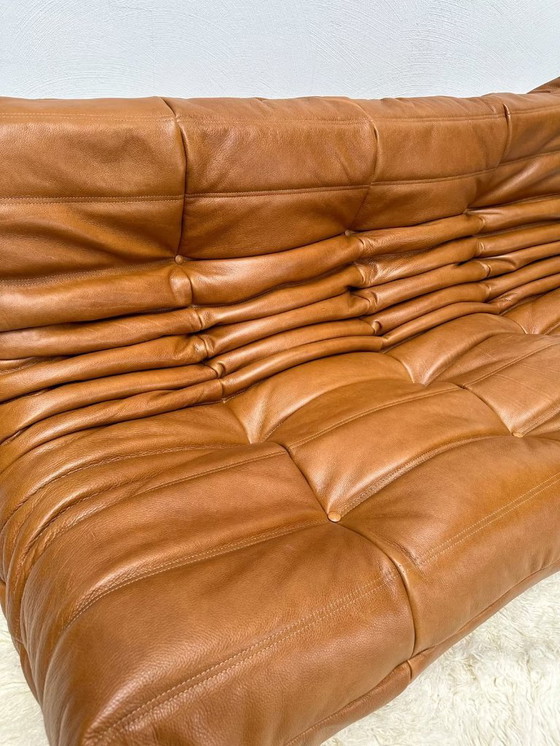 Image 1 of Togo originale vintage a 3 posti in pelle di Michel Ducaroy per Ligne Roset