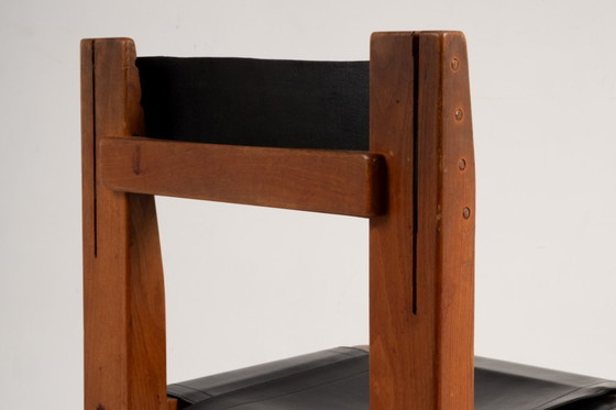 Image 1 of Pierre Chapo. Set aus 8 „S11“-Stühlen aus Ulme und Leder. 1960er-70er Jahre.