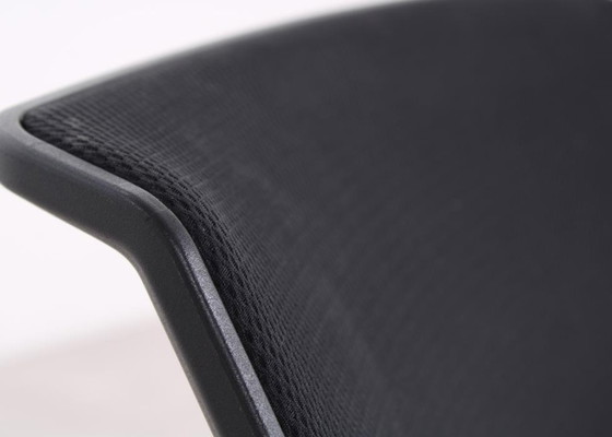 Image 1 of Silla Vitra Unix negra
