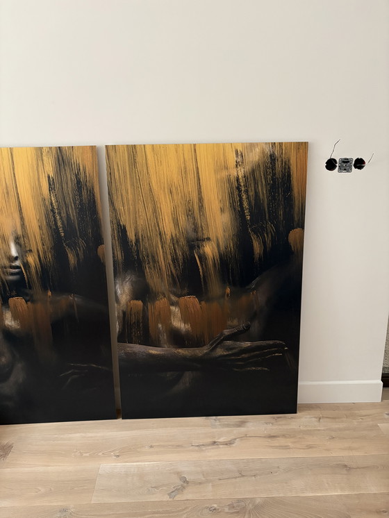 Image 1 of Pinturas doradas abstractas - YellowKorner