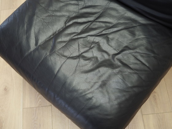 Image 1 of Fauteuil/pouf en cuir noir, Design italien, 1960S, Production : Italie