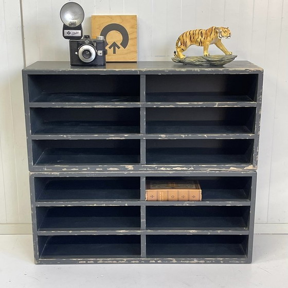 Image 1 of 2 cassette postali industriali d'epoca a scomparti brocante