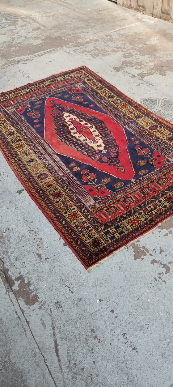 Image 1 of Alfombra antigua de Anatolia, turca, anudada a mano.