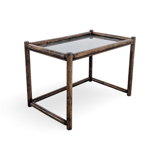 Image 1 of Salontafel van bamboe uit het midden van de vorige eeuw, bijzettafel met glas in vintage stijl