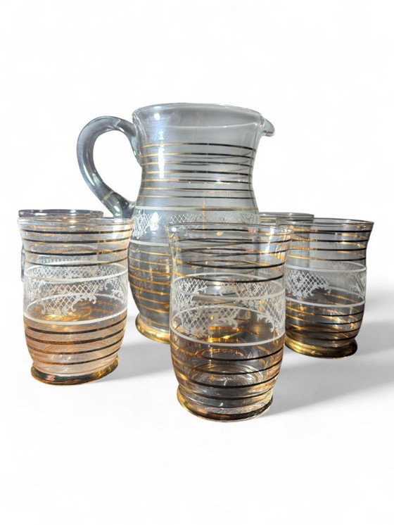 Image 1 of Set van kan en 5 goudkleurige glazen uit de jaren 60
