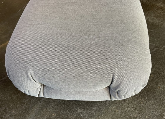 Image 1 of Leolux Pode Unda poef large