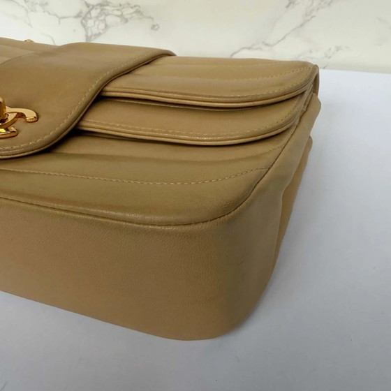 Chanel medium vintage quilted horizontal stitch lambskin flapbag – Other bags (photo 15 of 23)