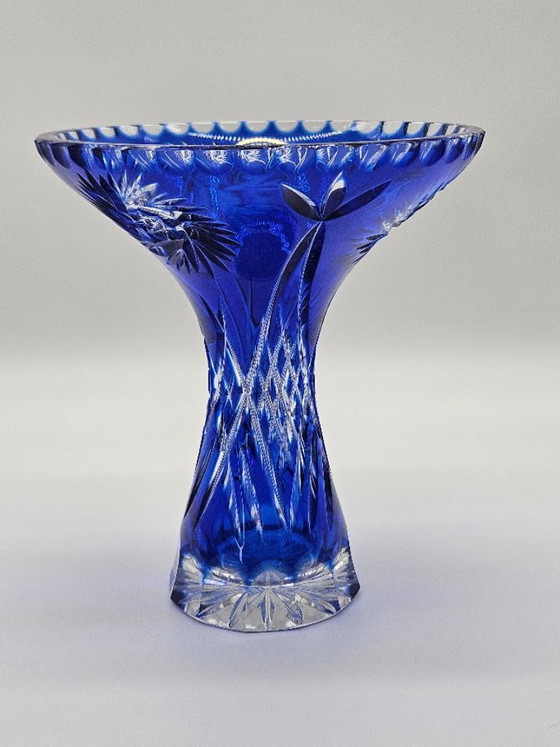 💎 Vase Calice en Cristal au Plomb Bohemia Vintage – Verre Superposé Bleu Cobalt (Taillé à la Main, CSR) (photo 2 of 8)