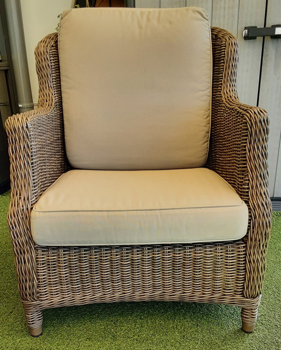 Image 1 of Twee four seasons loungestoelen met kussens